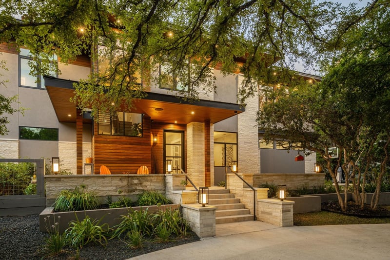 Virtual tour of 4913 Rollingwood DR