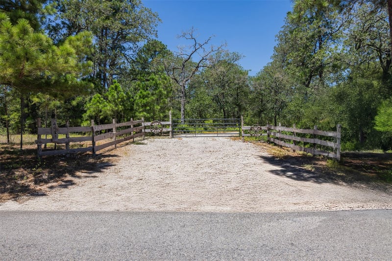 Virtual tour of 492 S Old Potato RD