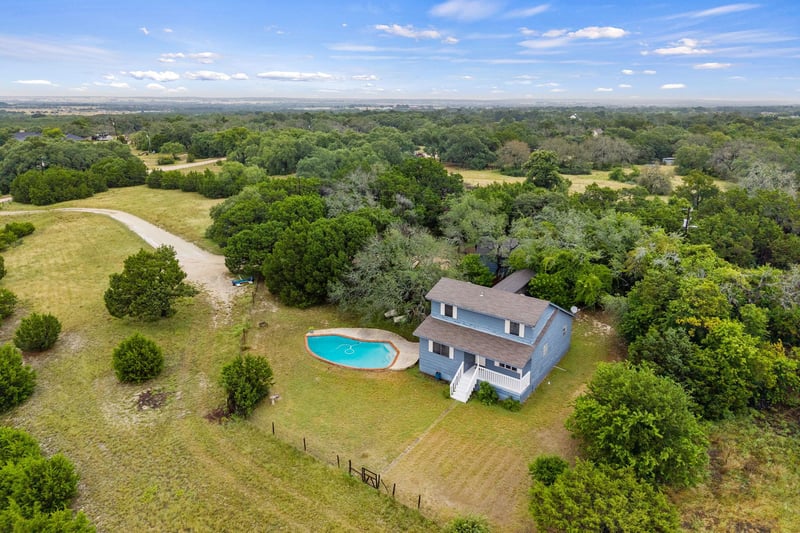 Virtual tour of 50 Private Road 904