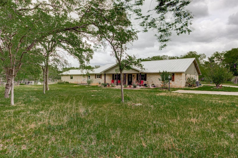 Virtual tour of 500 Buckaroo Trl