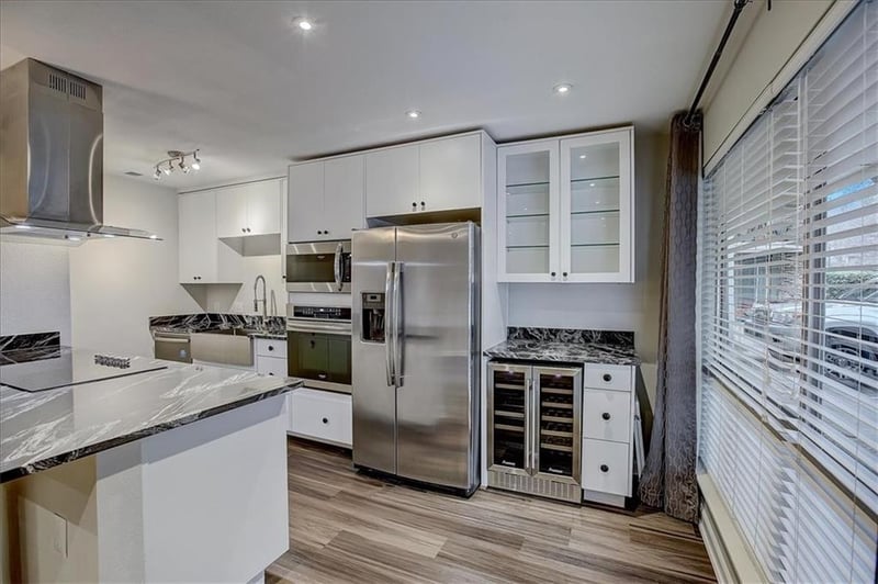 Virtual tour of 500 E Riverside DR Unit #108