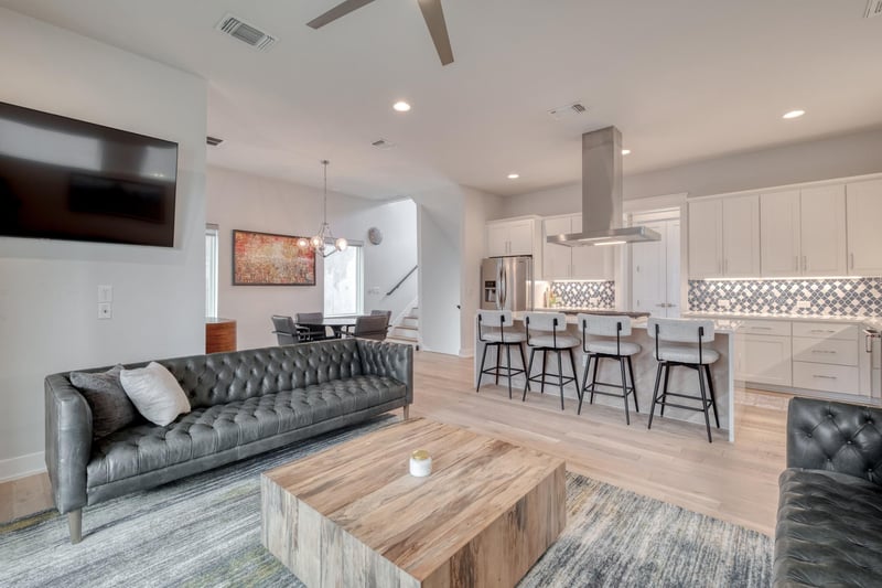 Virtual tour of 5002 E Pecan Springs RD Unit #7