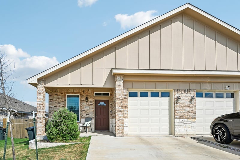 Virtual tour of 5007 Rose Garden Loop