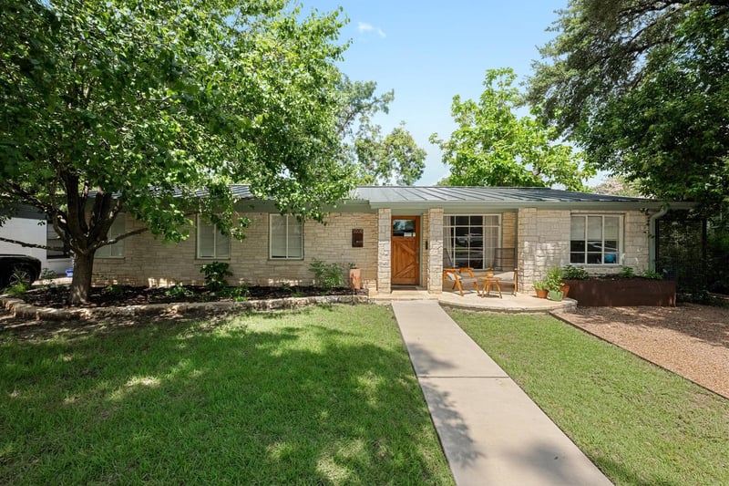 Virtual tour of 5008 W Frances PL