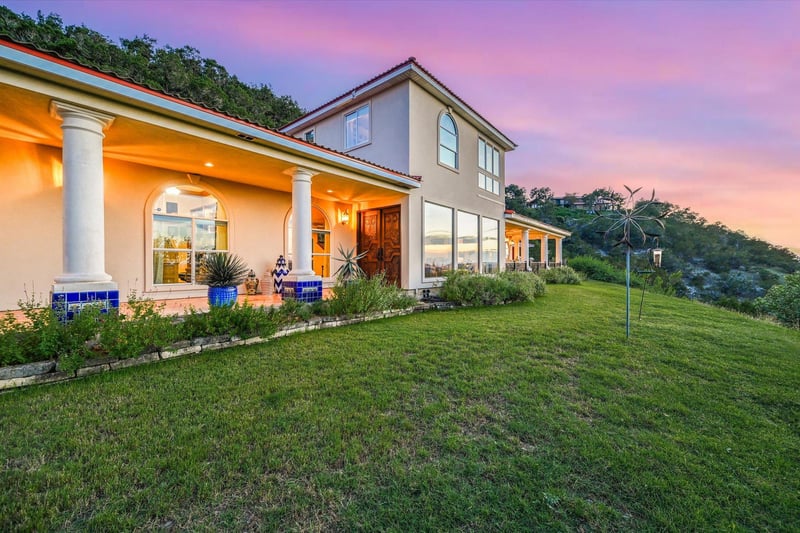 Virtual tour of 501 Brinkley DR