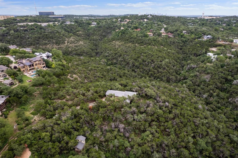 Virtual tour of 501 Drawbridge RD