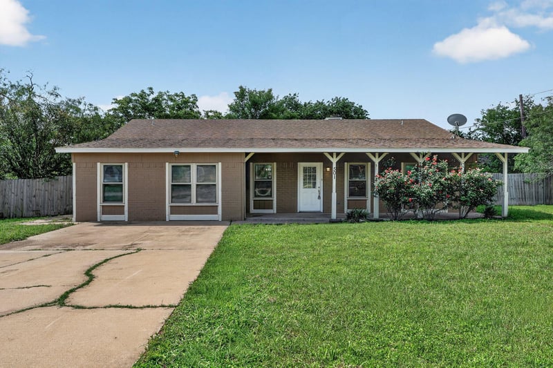 Virtual tour of 501 Possum Trot ST