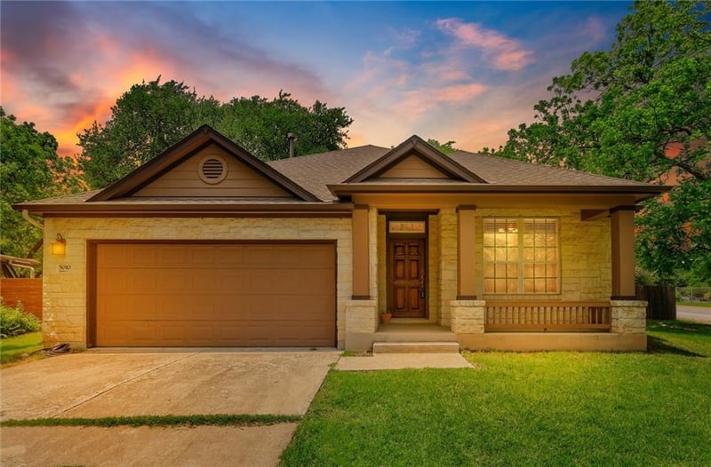 Virtual tour of 5010 N Fresco DR