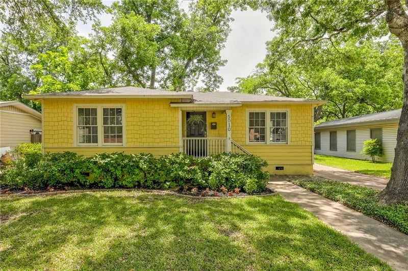 Virtual tour of 5010 W Frances Pl