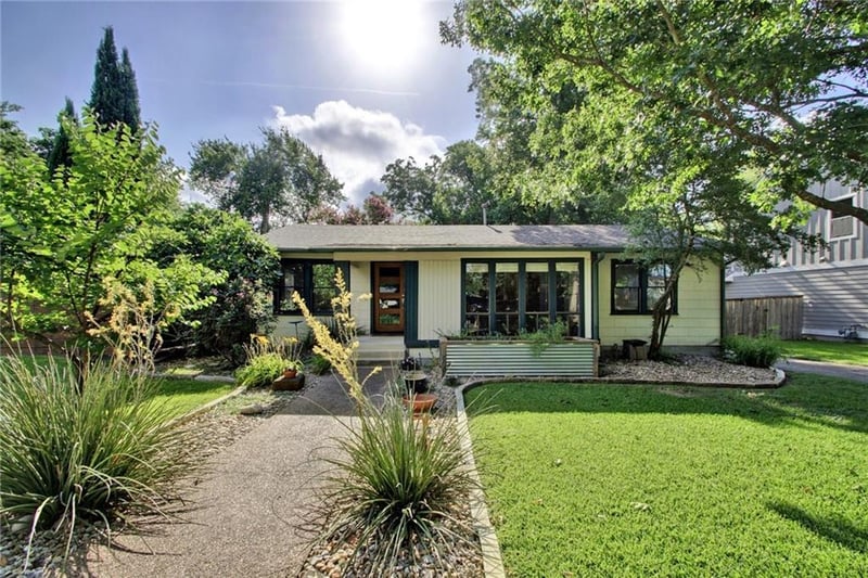 Virtual tour of 5011 W Frances Pl