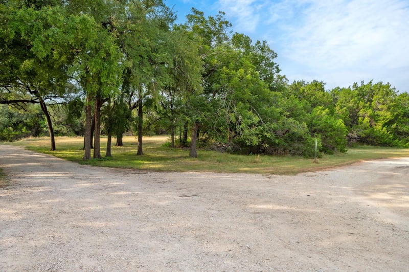Virtual tour of 5012 Little Valley RD