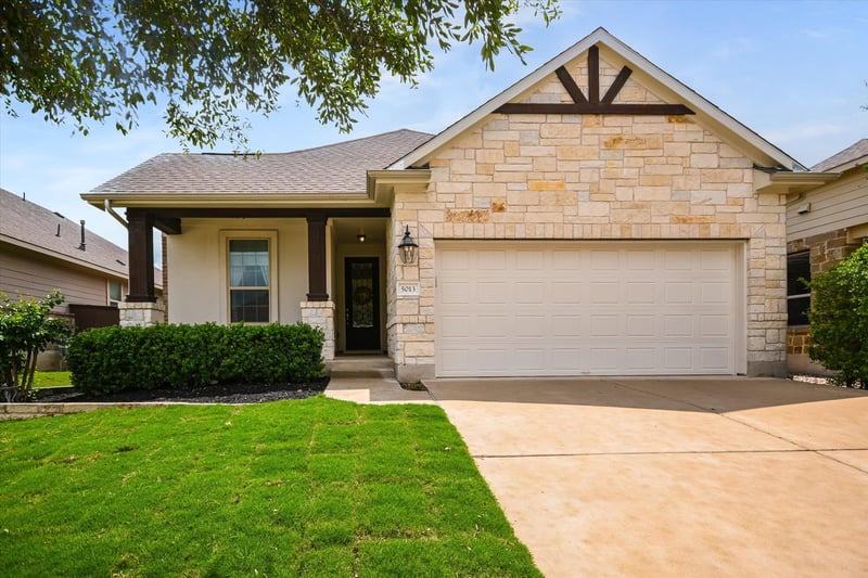 Virtual tour of 5013 Pearl Crescent Ln