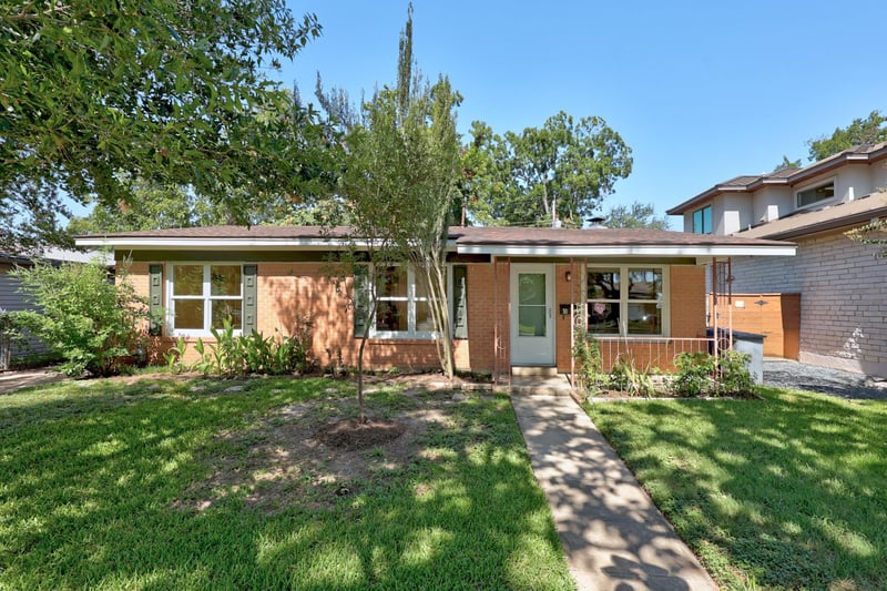 Virtual tour of 5014 W Frances Pl