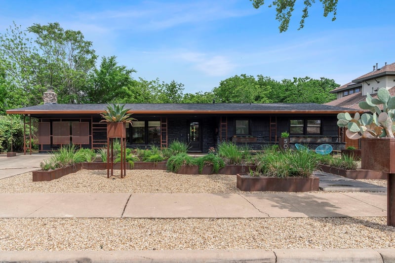 Virtual tour of 5017 Westfield DR