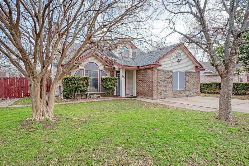 Virtual tour of 502 Columbine Ave