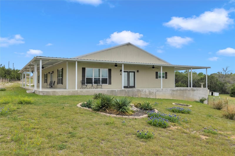 Virtual tour of 5020 County Road 252
