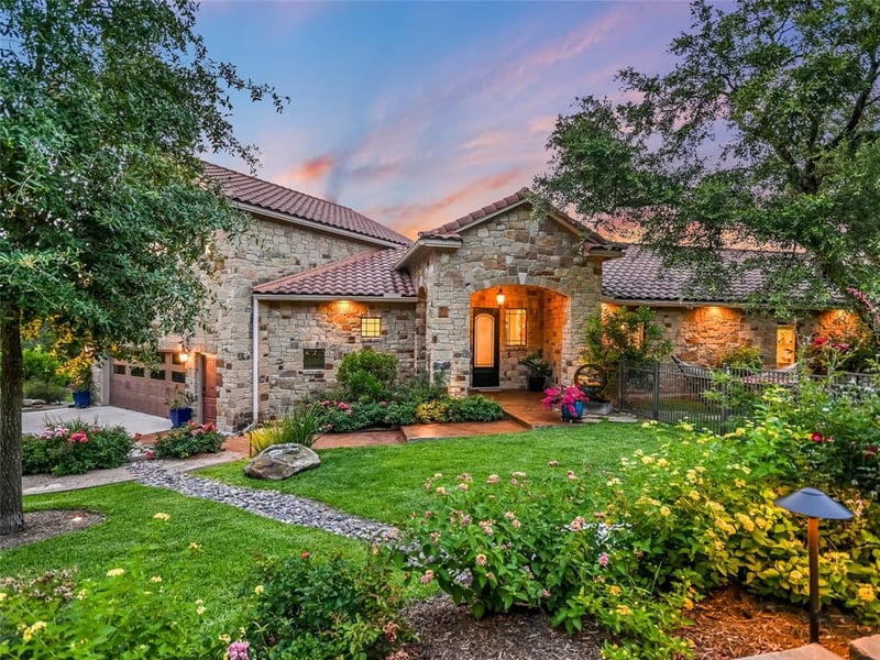Virtual tour of 503 Crystal Creek DR
