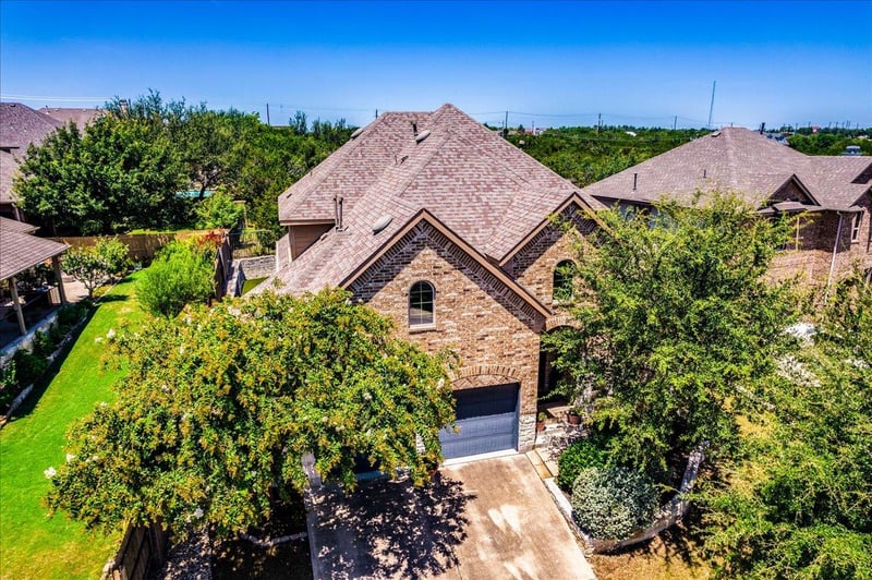 Virtual tour of 503 Drury LN