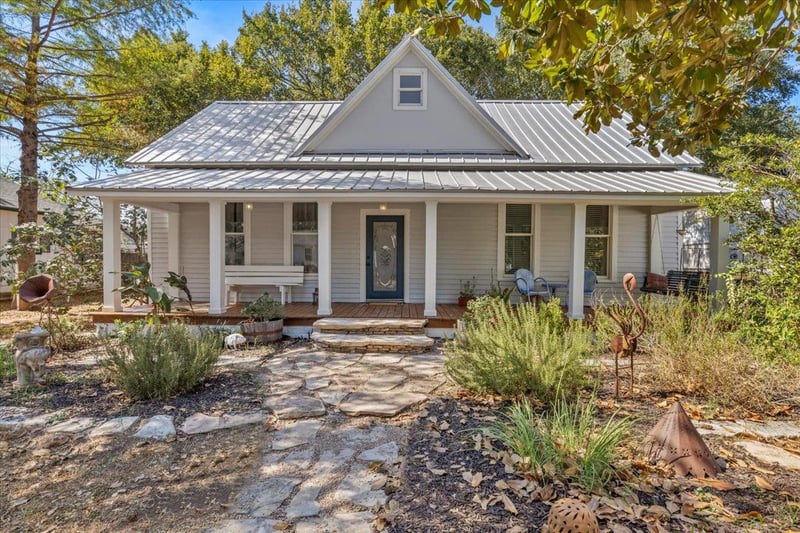 Virtual tour of 503 Wilkes ST