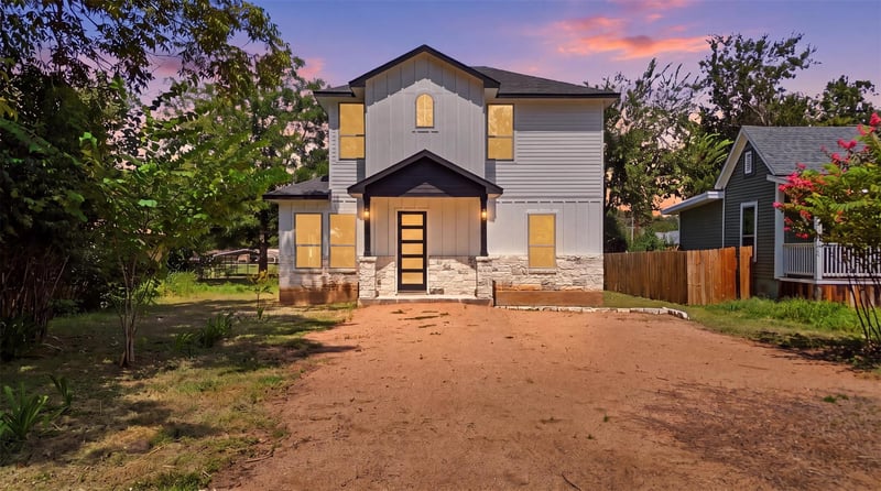 Virtual tour of 504 Walker ST