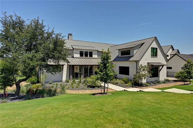 Virtual tour of 505 Mission Bell CV