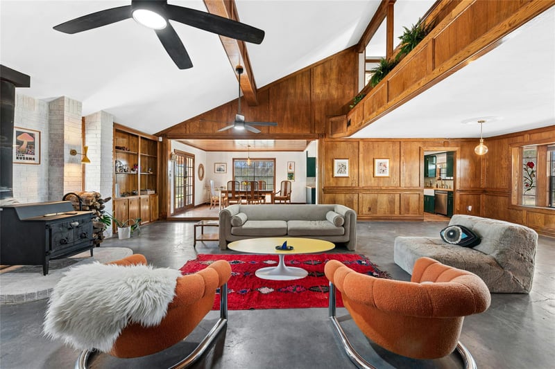 Virtual tour of 5050 Fm 535