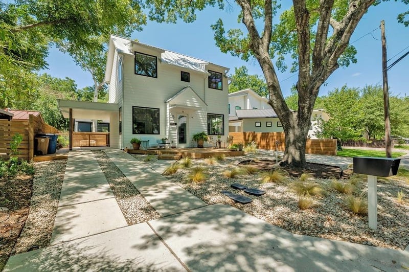 Virtual tour of 507 Sacramento DR Unit #1
