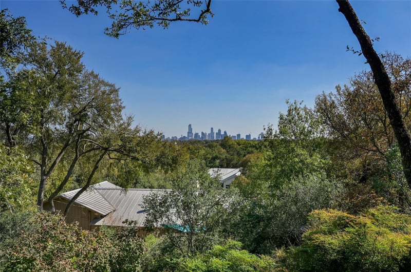 Virtual tour of 509 Bee Tree CIR