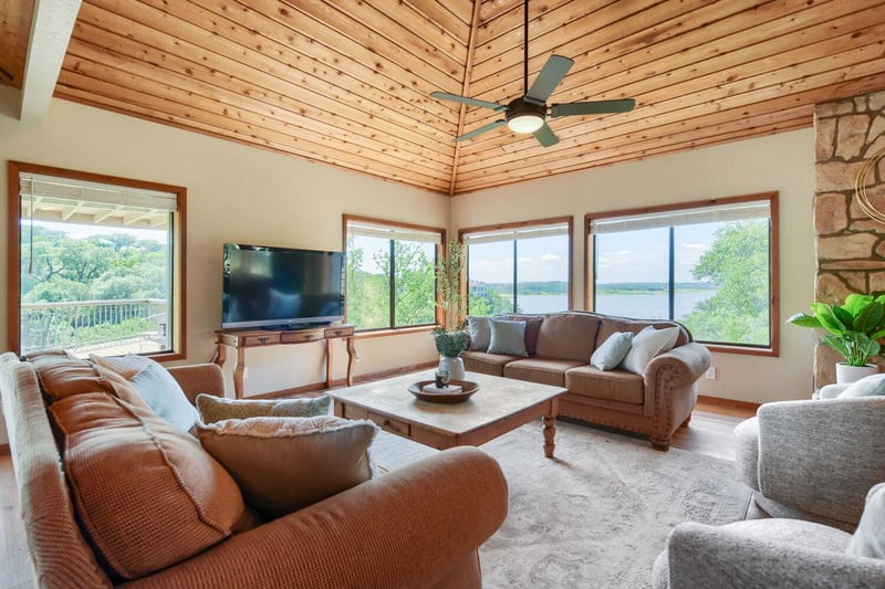 Virtual tour of 509 Coventry RD