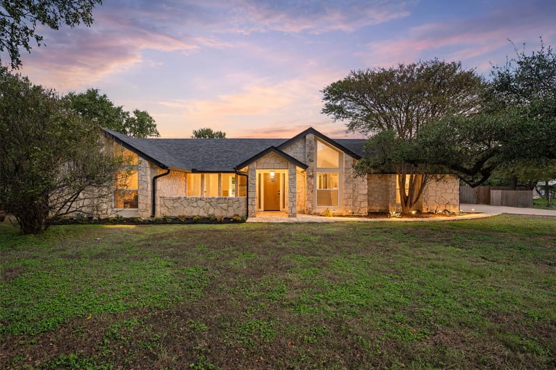 Virtual tour of 509 W Esparada Dr