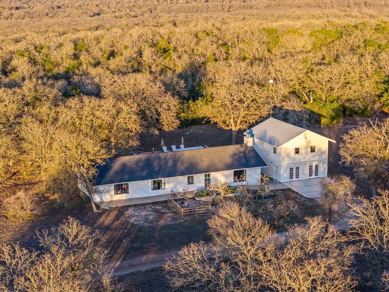 Virtual tour of 510 Thousand Oaks DR