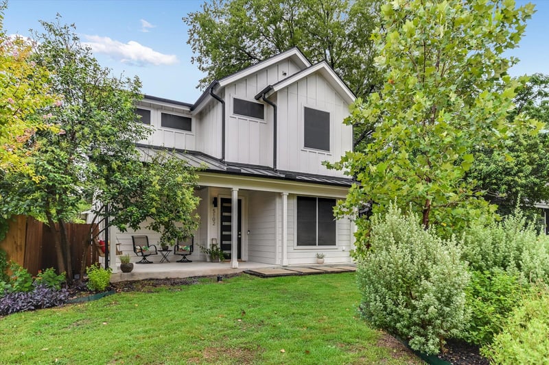 Virtual tour of 5102 Martin Ave Unit #1