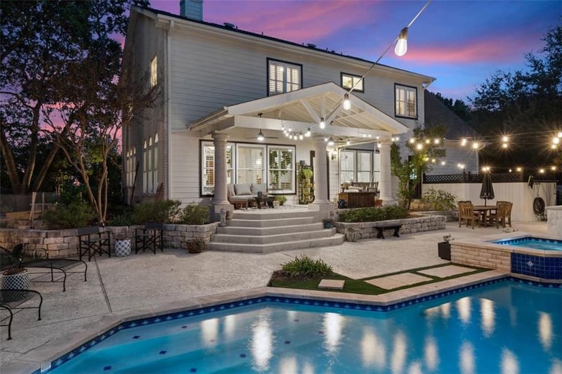 Virtual tour of 511 Beardsley LN