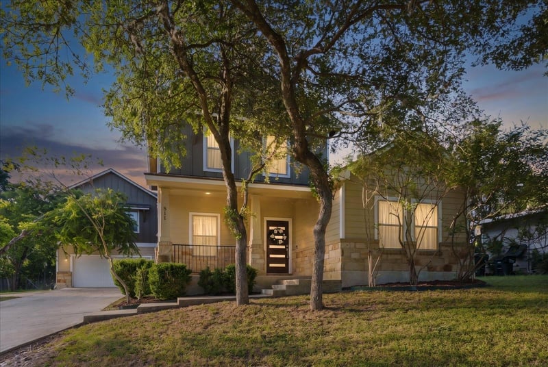 Virtual tour of 511 Franklin DR