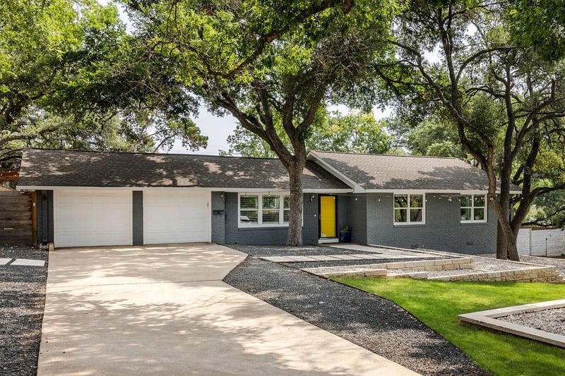 Virtual tour of 5112 Crestway DR
