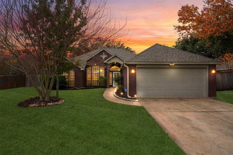 Virtual tour of 5122 Waterford Ct