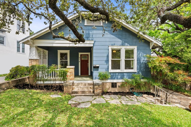 Virtual tour of 514 E Mary ST