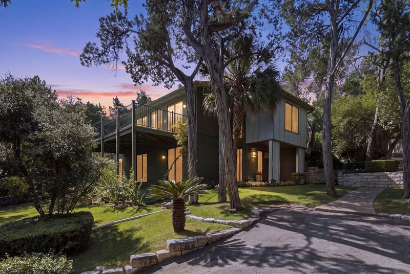 Virtual tour of 515 Yaupon Valley Rd