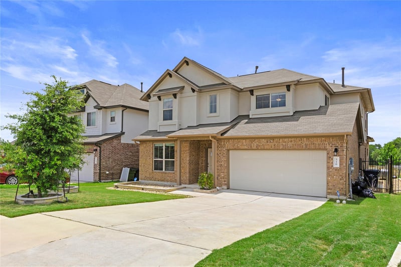 Virtual tour of 516 Arrowhead Vine St