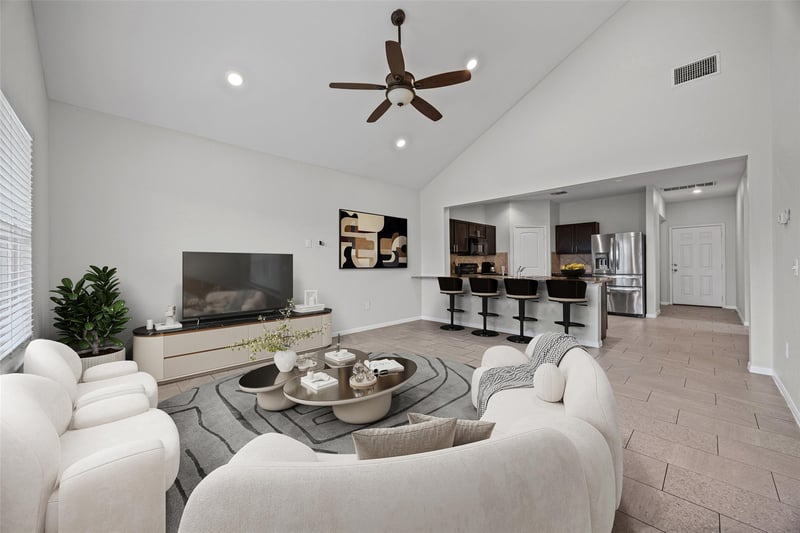 Virtual tour of 518 Luna Vista DR