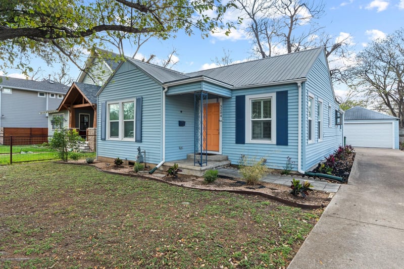 Virtual tour of 5204 Avenue G