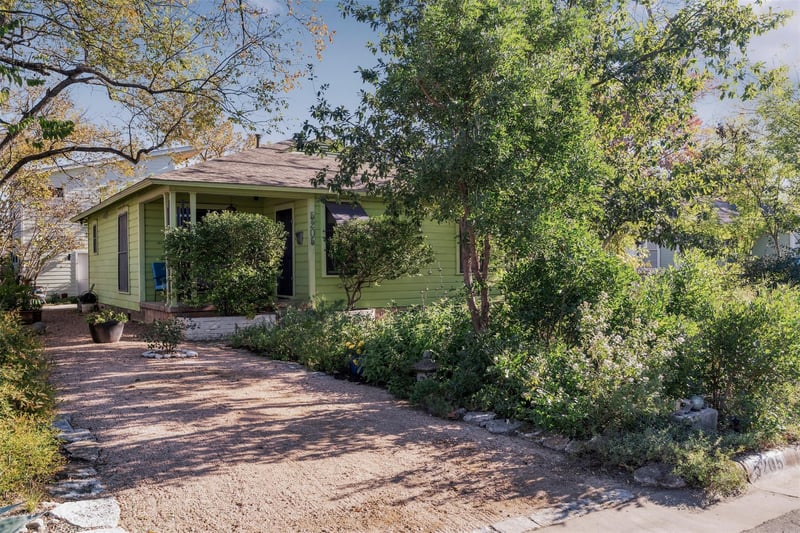 Virtual tour of 5205 Martin Ave