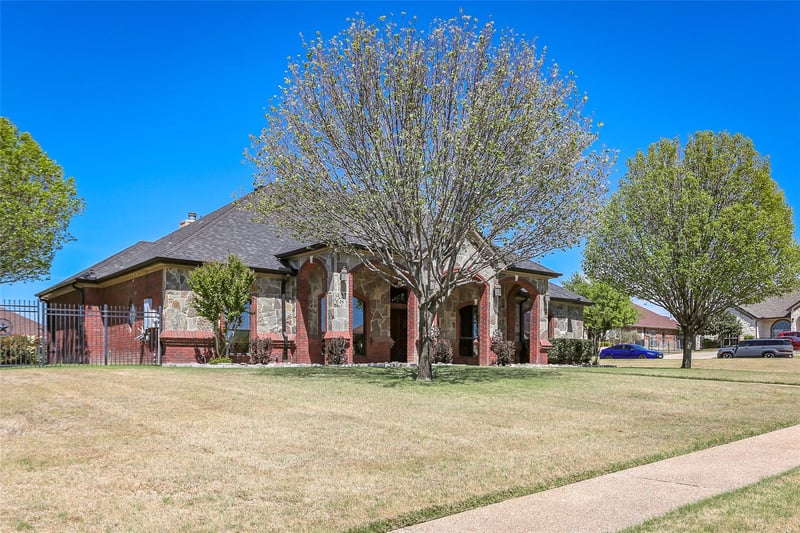 Virtual tour of 5207 Driftwood CT