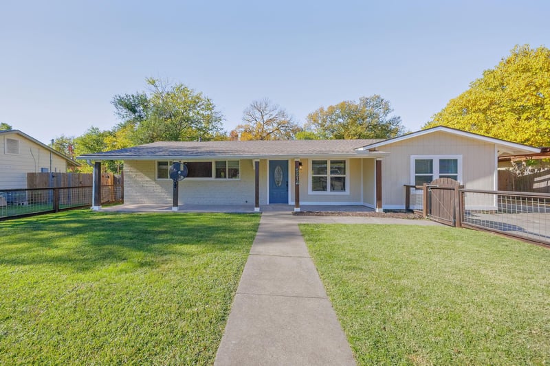 Virtual tour of 5212 Medford DR