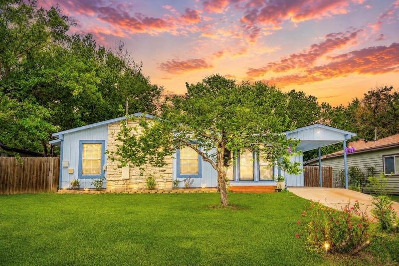 Virtual tour of 5215 Overbrook DR