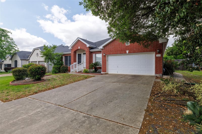 Virtual tour of 5219 Moon Shadow Dr