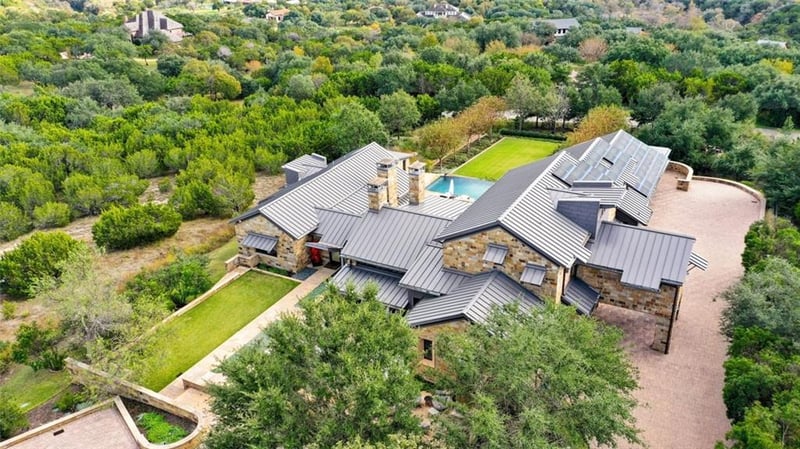 Virtual tour of 5221 Musket CV