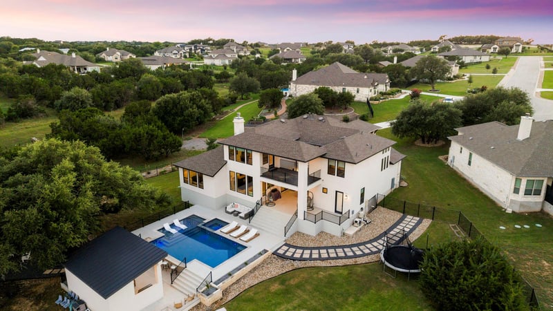 Virtual tour of 524 Francis CT