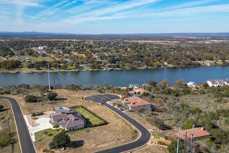 Virtual tour of 528 Bendito Way