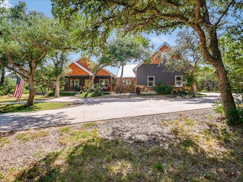 Virtual tour of 530 Cascade TRL
